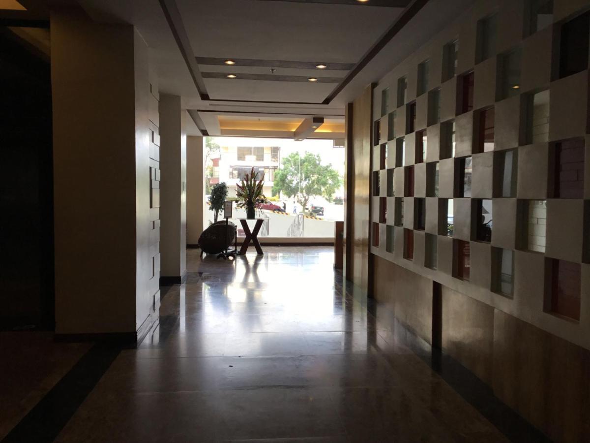 Condo With Free Swimming Pool & Viewing Deck Tagaytay City ภายนอก รูปภาพ
